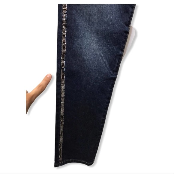 Kut From The Kloth | Jeweled Adele Slouchy BF Jean - Picture 9 of 9